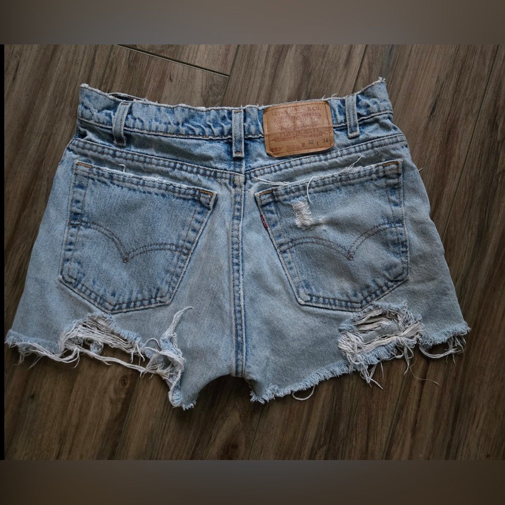 LEVI'S | Cut-Off 550 Shorts, Sz. 32